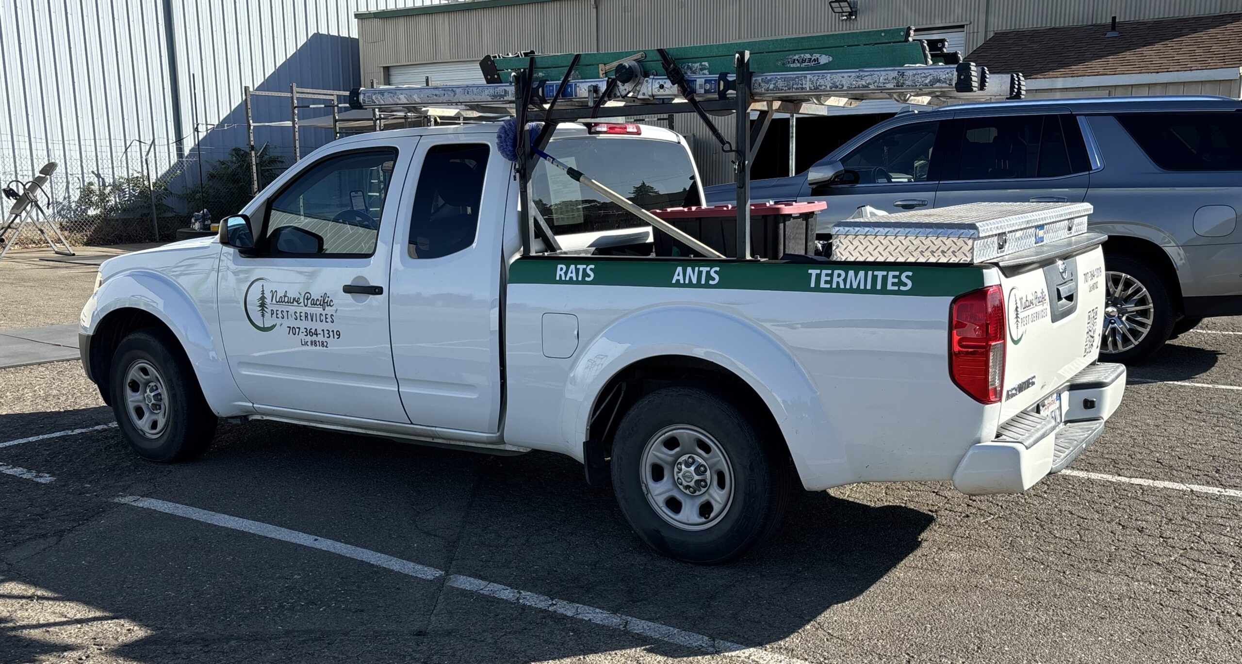 Fast Signs Santa Rosa Work on Truck
